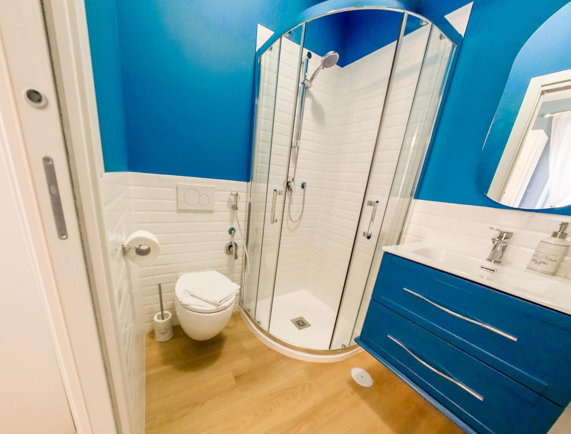 Chic Modern 2-Bedroom Near Metro Рим Экстерьер фото