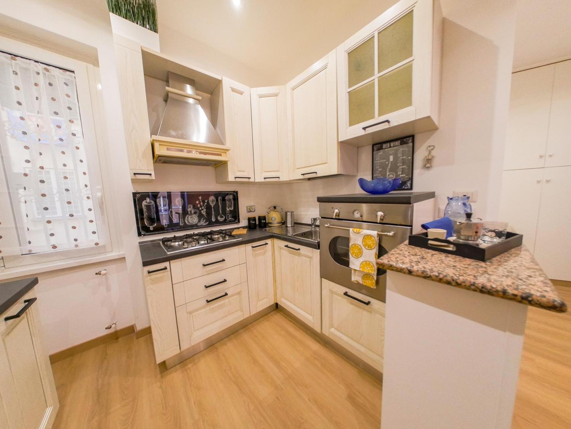 Chic Modern 2-Bedroom Near Metro Рим Экстерьер фото