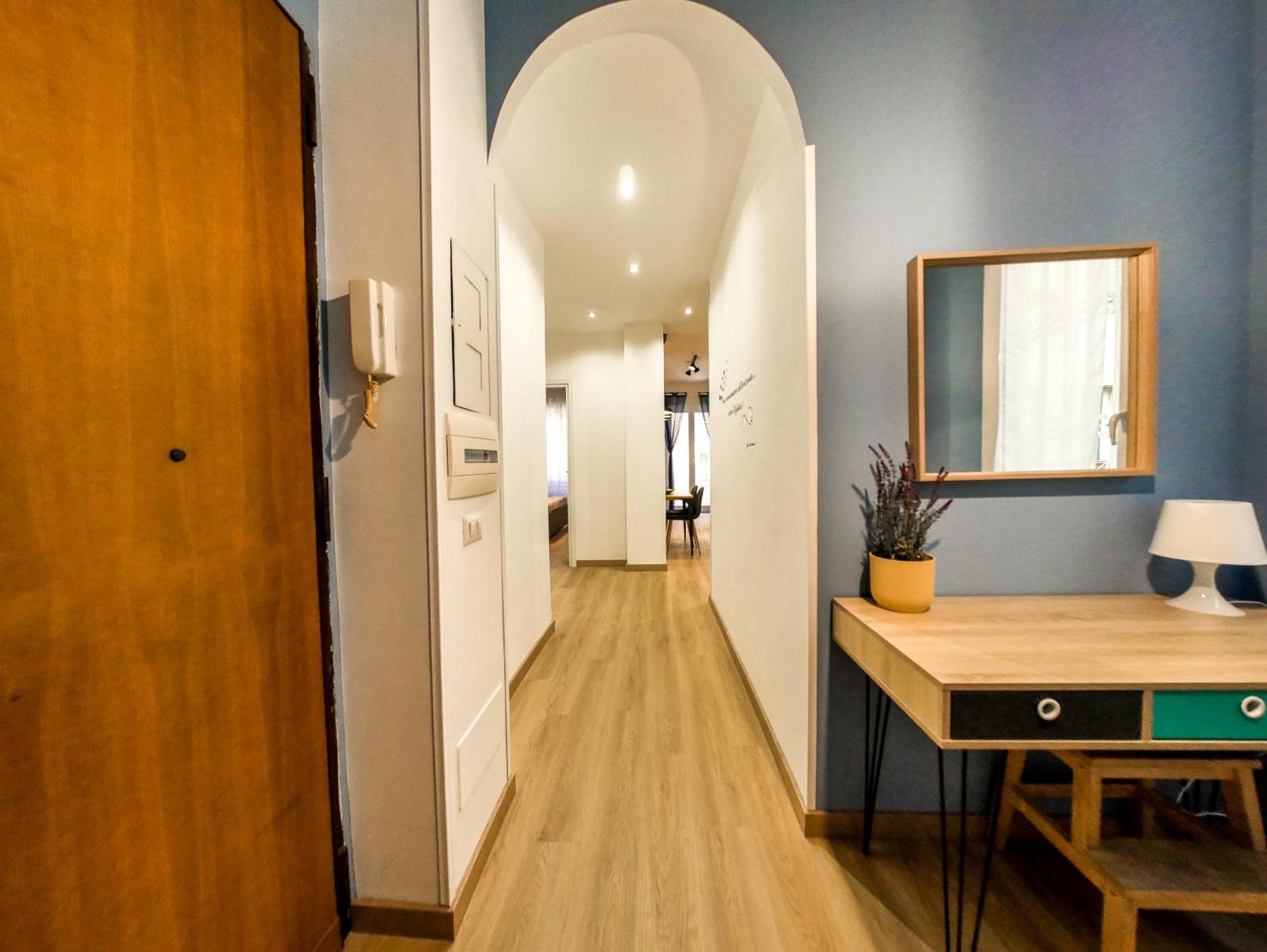 Chic Modern 2-Bedroom Near Metro Рим Экстерьер фото